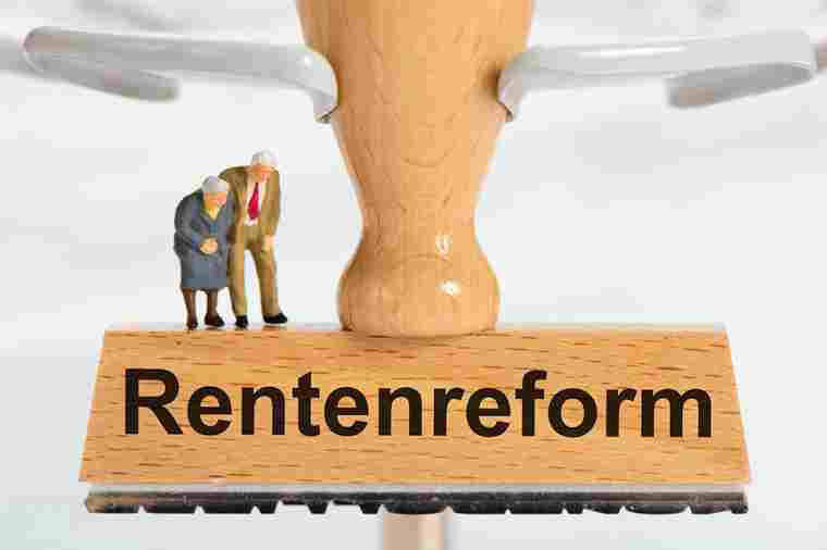 Stempel mit Aufschrift Rentenreform
