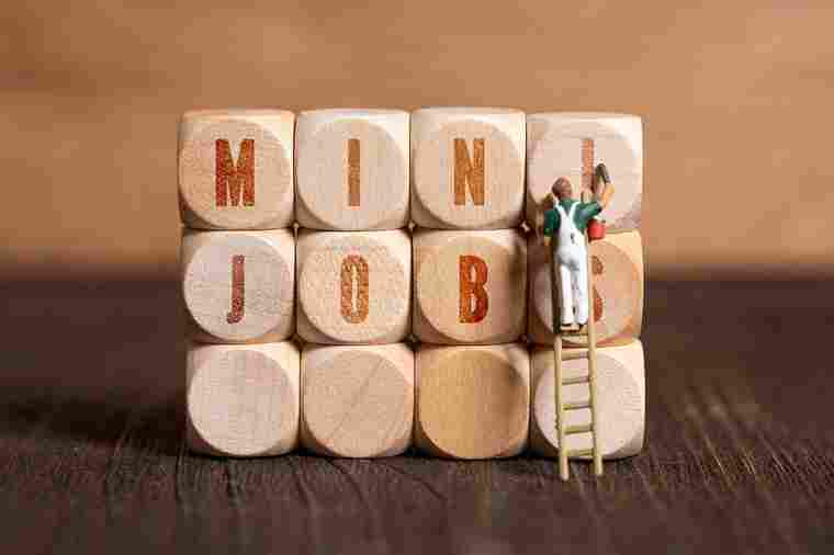 Holzwürfel mit Aufschrift Miniob